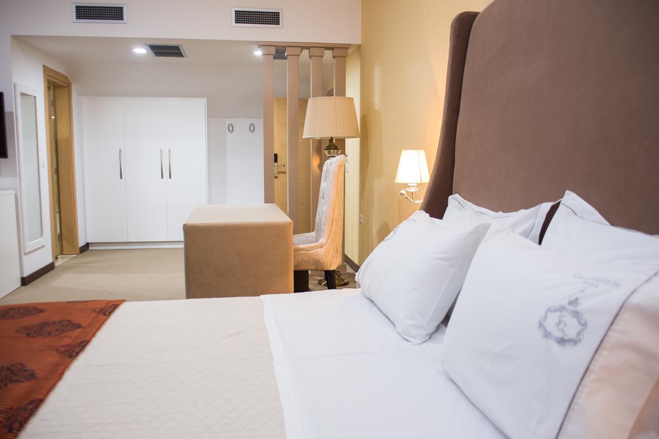 Santa Quaranta Premium Resort Sarandë Eksteriør billede
