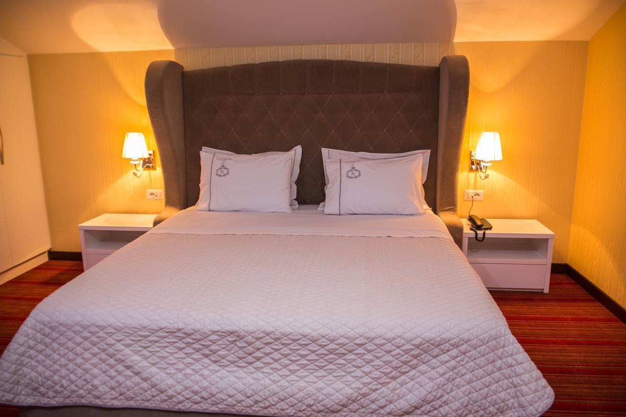 Santa Quaranta Premium Resort Sarandë Eksteriør billede